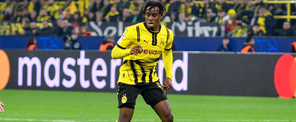 jamie gittens borussia dortmund 2024 25.jpg