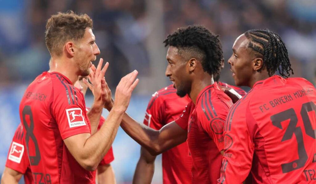 leon goretzka bersama kingsley coman dan mathys tel.jpg