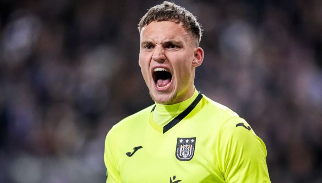 bart verbruggen kiper brighton target transfer bayern munchen.jpg